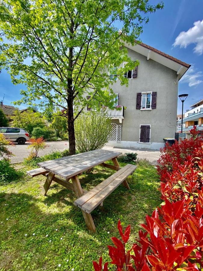 Un Peu Plus Pres Des Etoiles Annecy Dış mekan fotoğraf
